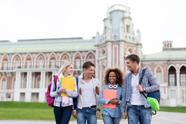 As universidades são motores de inovação e conhecimento, fundamentais para o desenvolvimento sustentável do país.