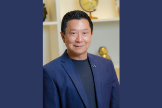 Dr. Milton Seigi Hayashi mostra como os procedimentos híbridos unem cirurgia e bioestimuladores para resultados naturais.