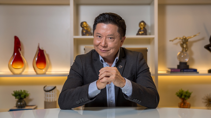 Cirurgia plástica e autoestima se conectam quando a transformação nasce de dentro, explica Milton Seigi Hayashi.