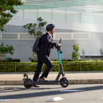 Matheus Vinicius Voigt analisa como a mobilidade elétrica avança nas capitais brasileiras com foco em eficiência e redução de emissões.